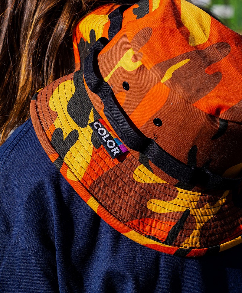 COLOR I-5 LACED BUCKET HAT ORANGE CAMO